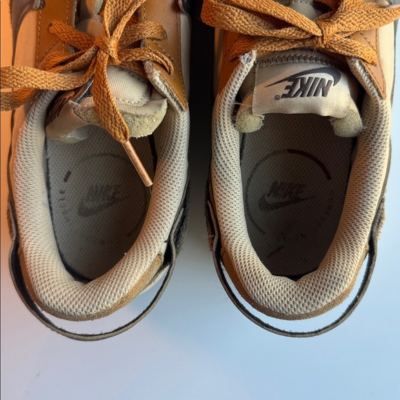 Nike Waffle Debut Running Shoes
DH9523-100 Women's Sz 8.5 - Picture 7 of 8